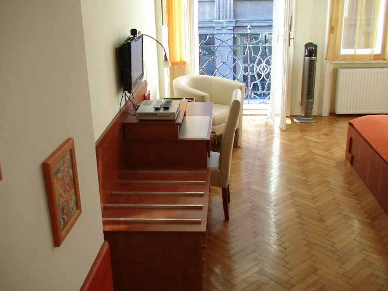 Paprika Apartment