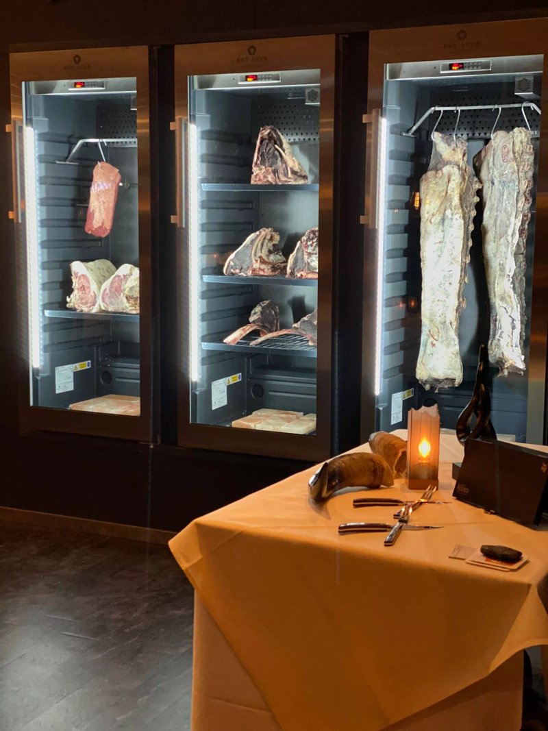 BLACKBONES STEAKHOUSE & BAR