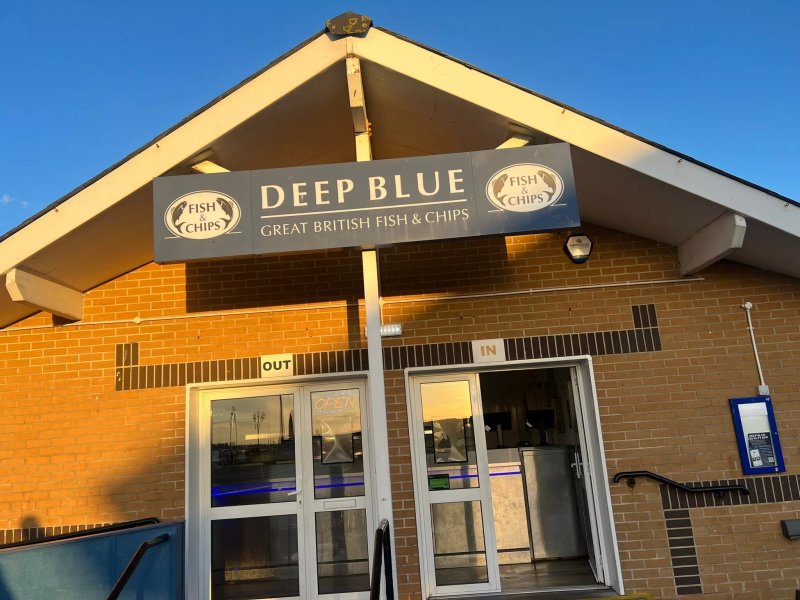 Deep Blue (south Parade Pier, Southsea)