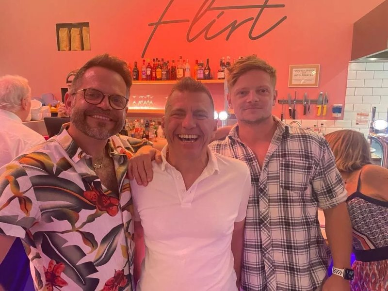 Flirt Cafe Bar