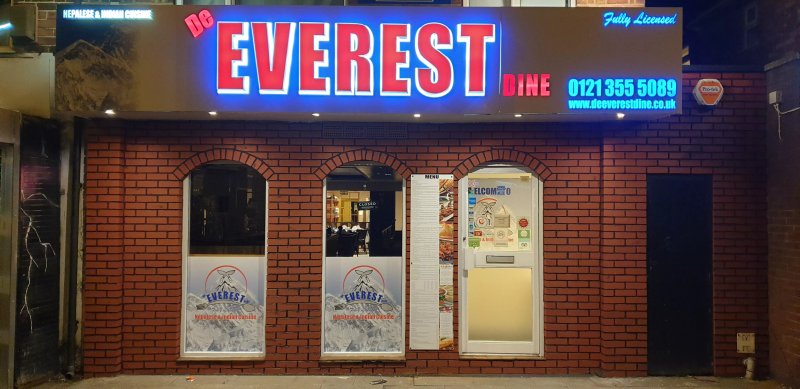 De Everest Dine