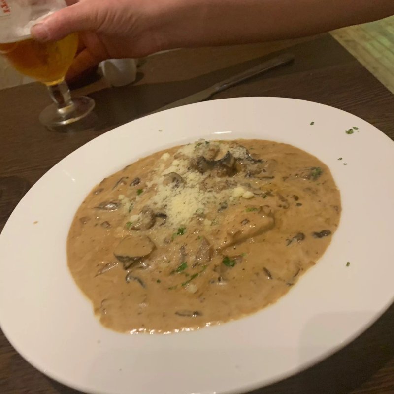 Adrianos Pizzeria