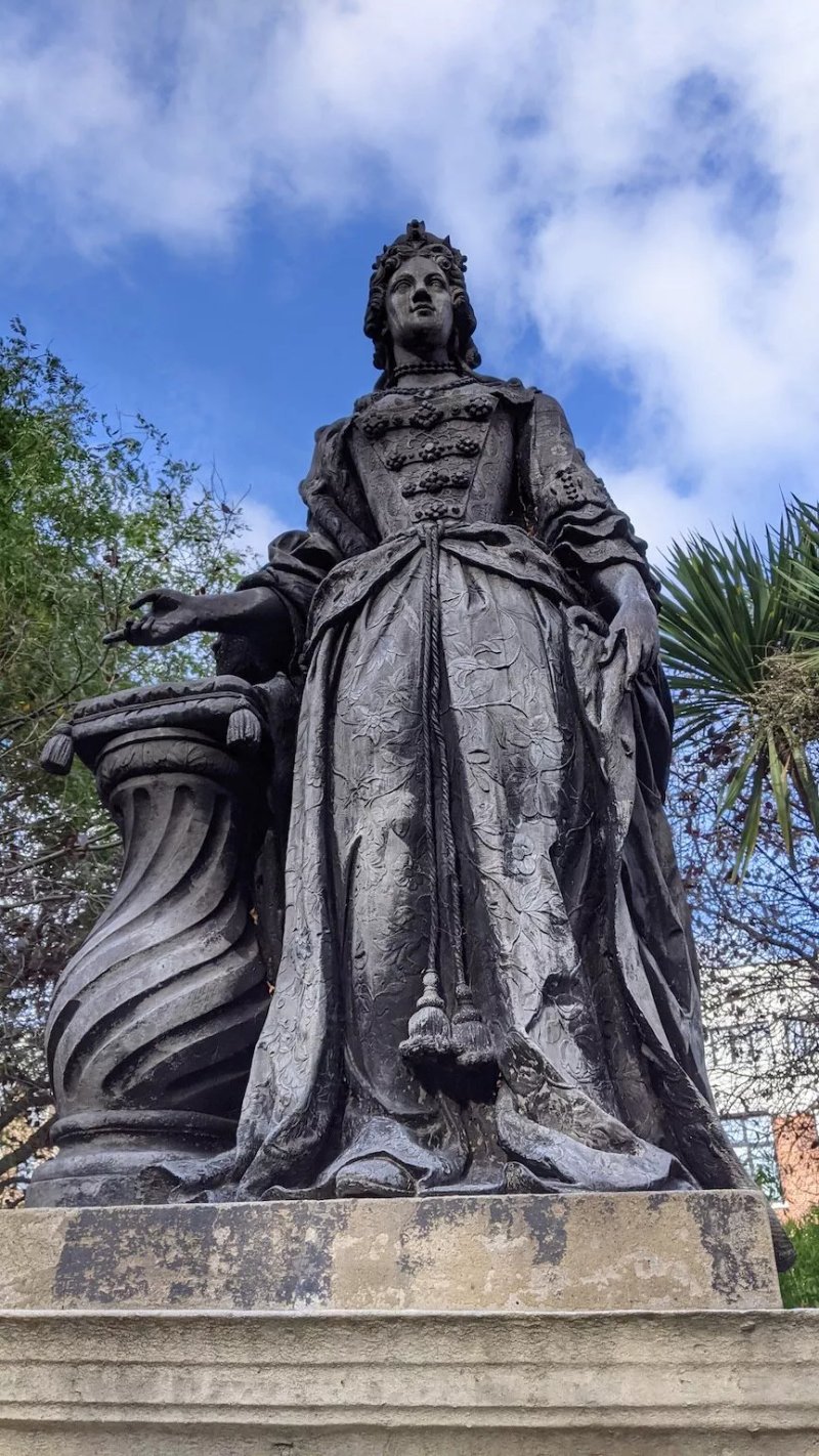 Statue Of Queen Charlotte
