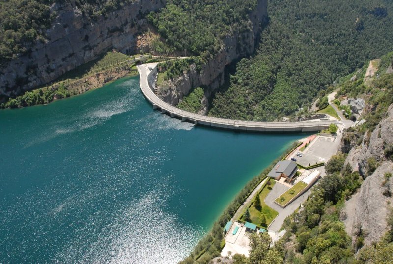 Presa De La Llosa Del Cavall