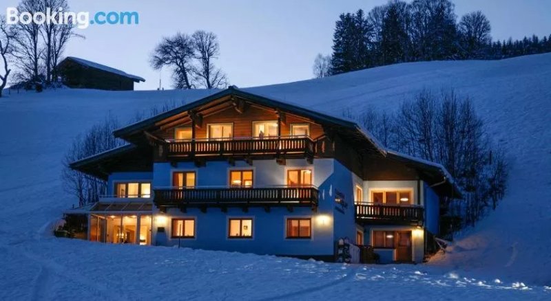 Saalbach Apartments Landhaus Bernkogel