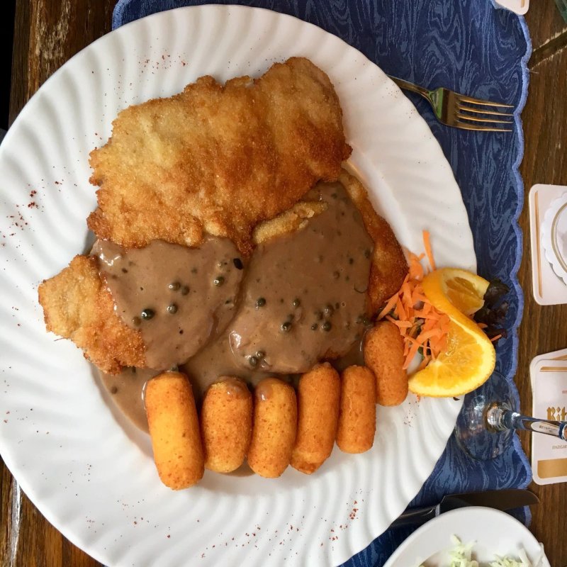 Halvara Restaurant