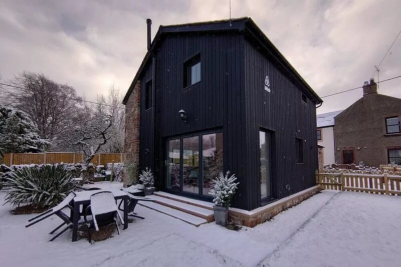 Old Brewery Barn Stunning spacious barn, near Ullswater & Pooley Bridge