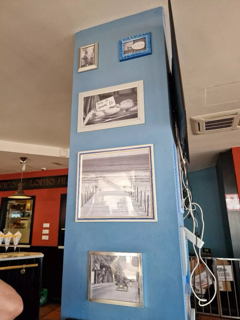 Cervecerias La Surena Y 100 Montaditos