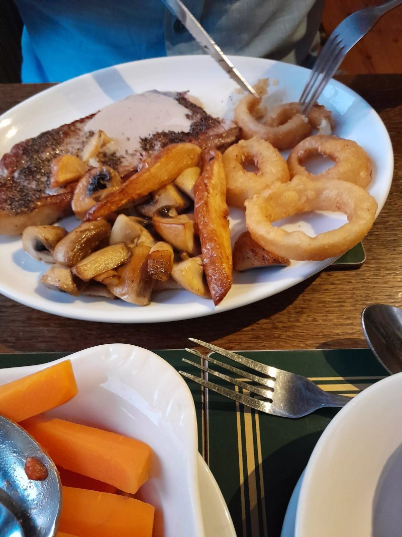 Wolds Village Restaurant & Tearoom