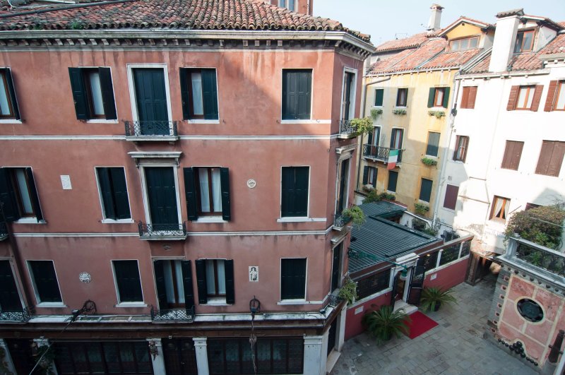 Fenice Apartments In Venice - Not Just A Stay