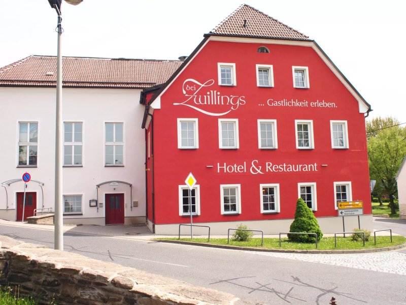 Hotel & Restaurant bei Zwillings