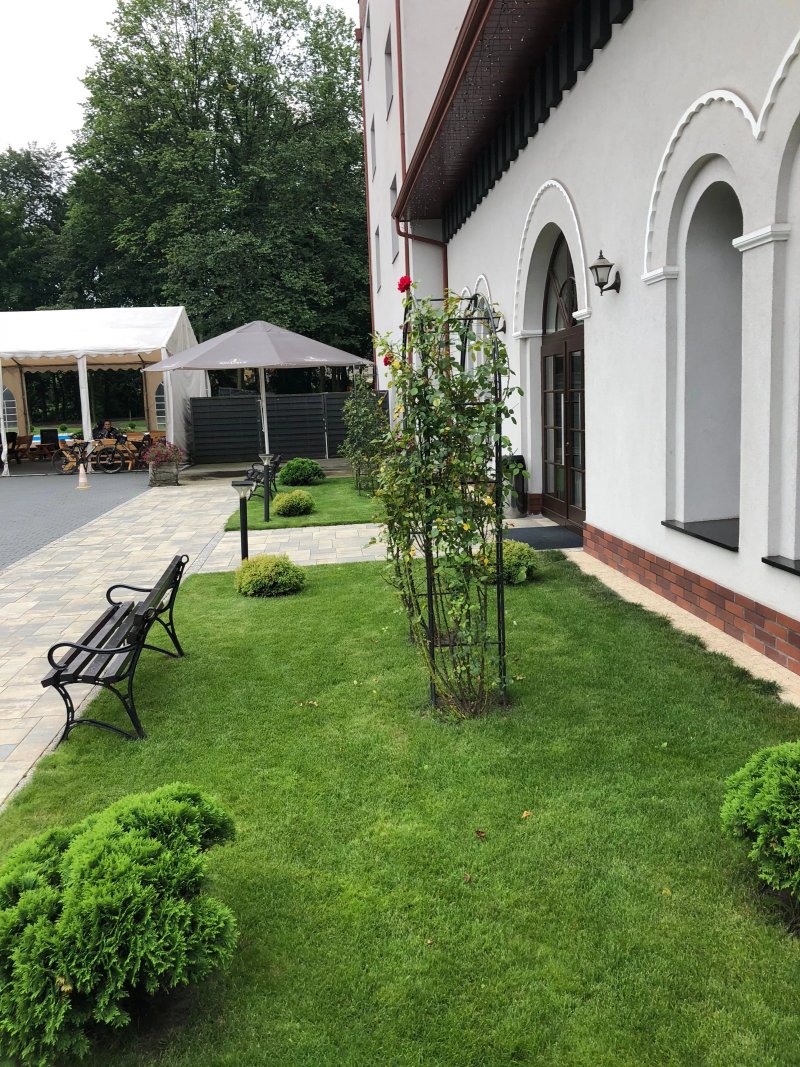 Huta Paprocka Restaurant