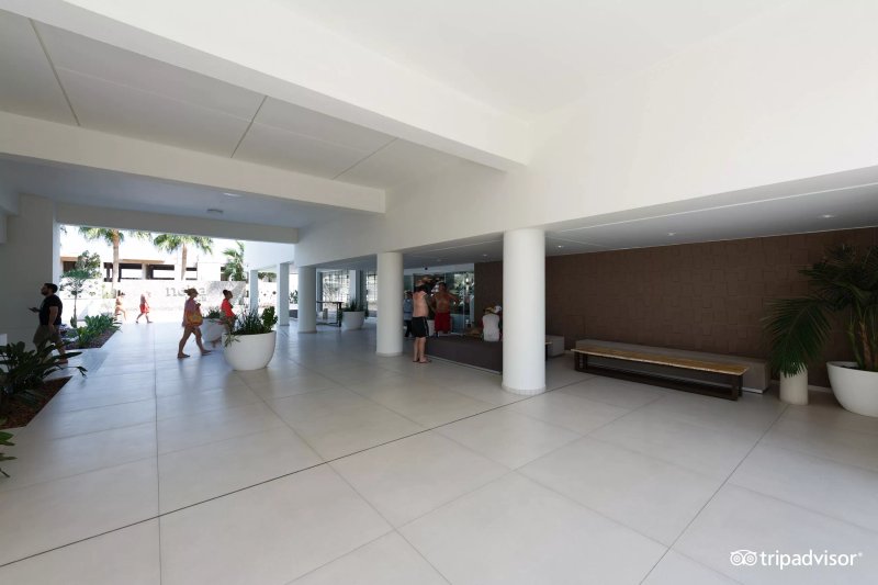 Nelia Beach Hotel & Spa