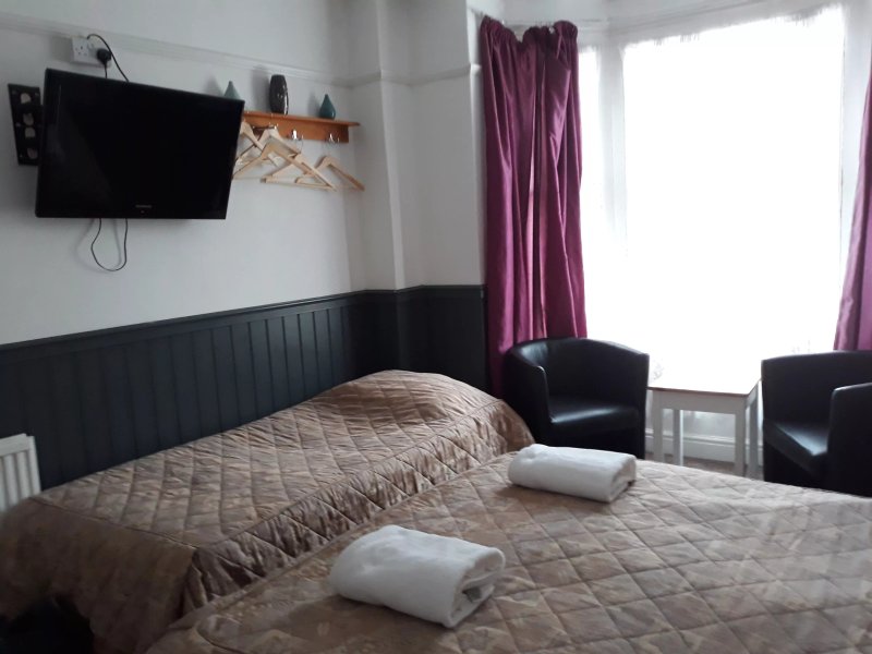 Llwynygog Guest House