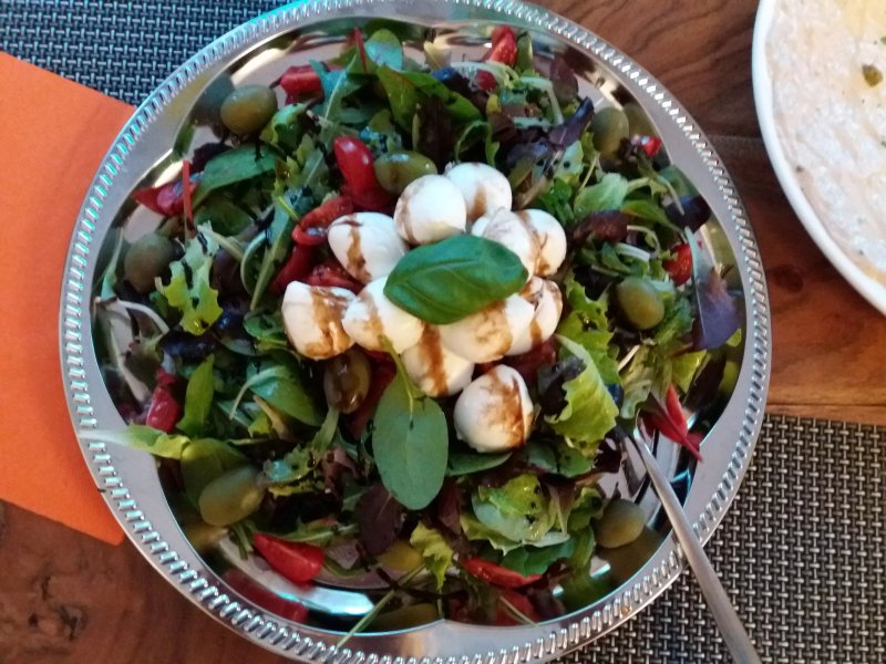la Piazza Eiscafe
