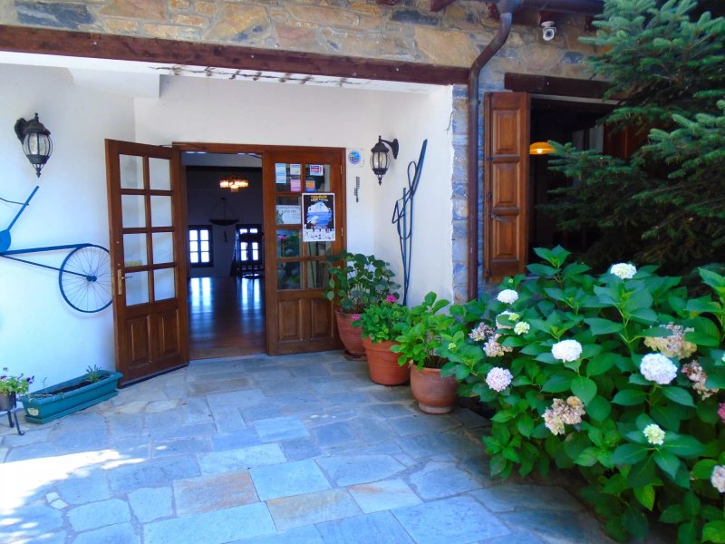 Aglaida Hotel & Apartments
