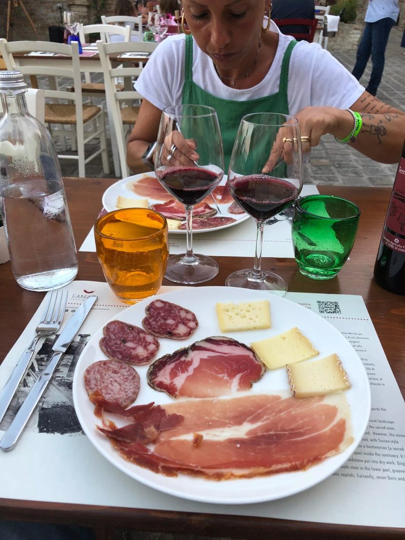 L'Amaca Tasting & Art