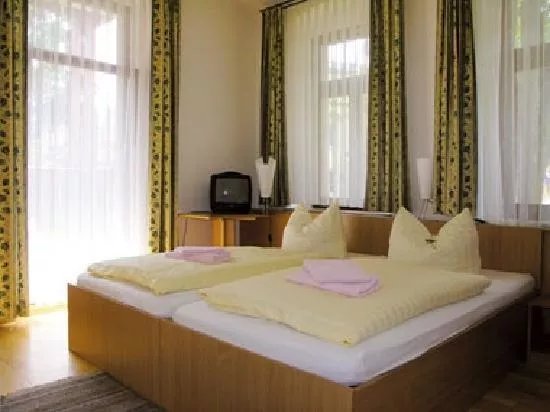 Pension "An der Pillnitzer Schlossfaehre"