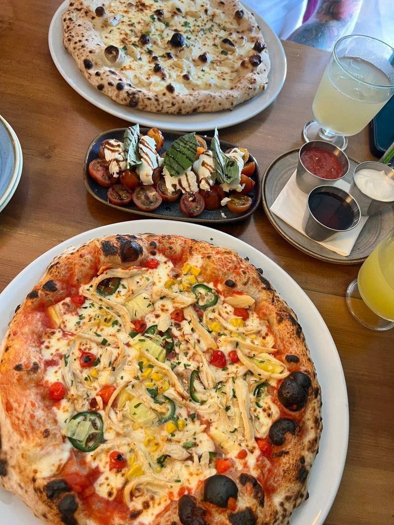 Up North Pizzeria & Deli