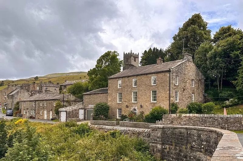 A fantastic, spacious, holiday home which comfortably sleeps 12 guests and 2