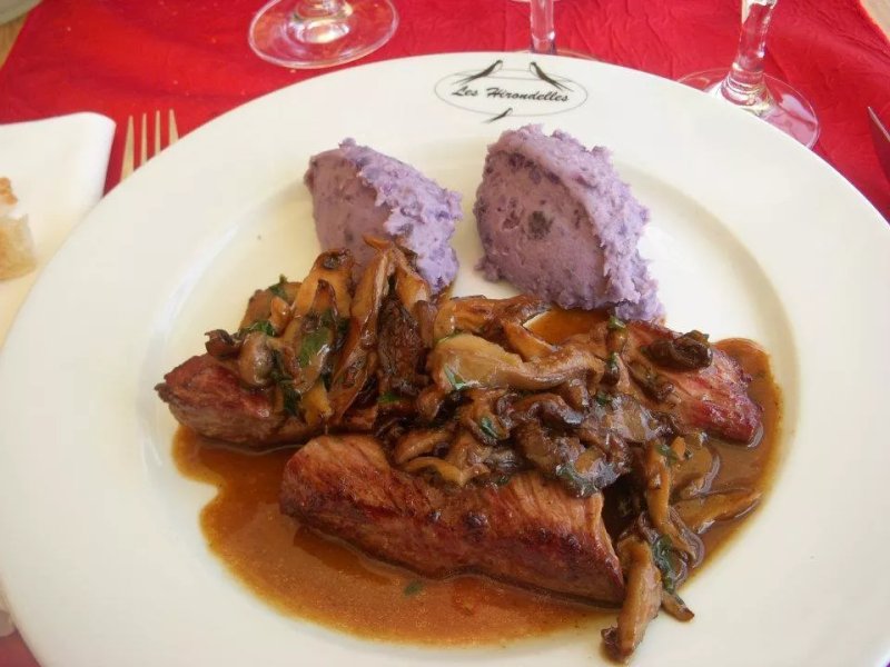 Les Hirondelles