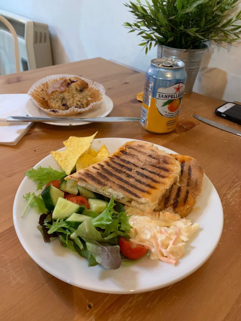 Hedleys Riverside Coffee Shop
