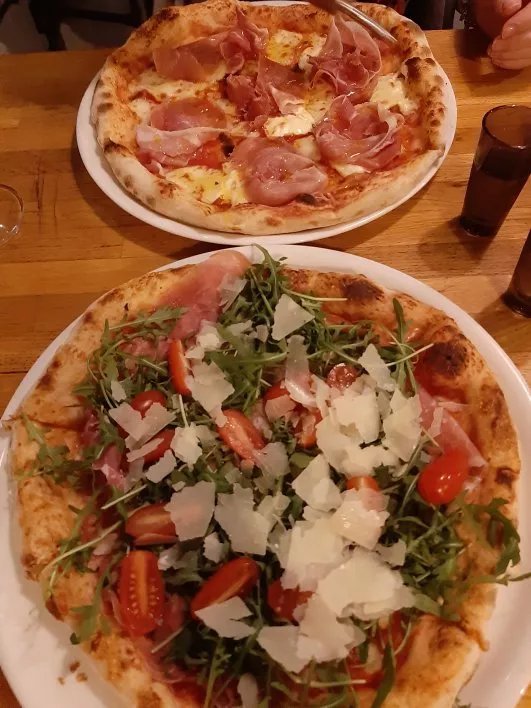Tutti colori Pizza i wino