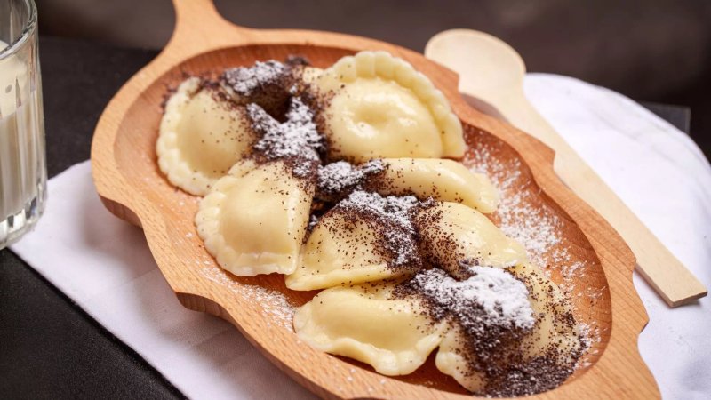 LOCLUB - Food & Music I Bratislava
