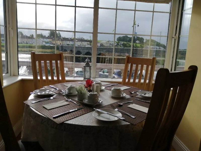 Coffey's River's Edge Guesthouse