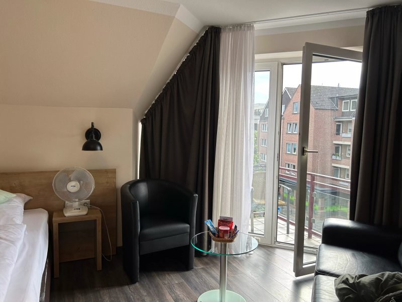 City Hotel