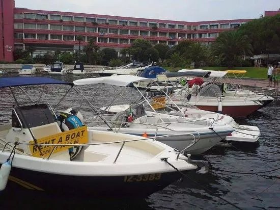 Rent a Boat Bernardin