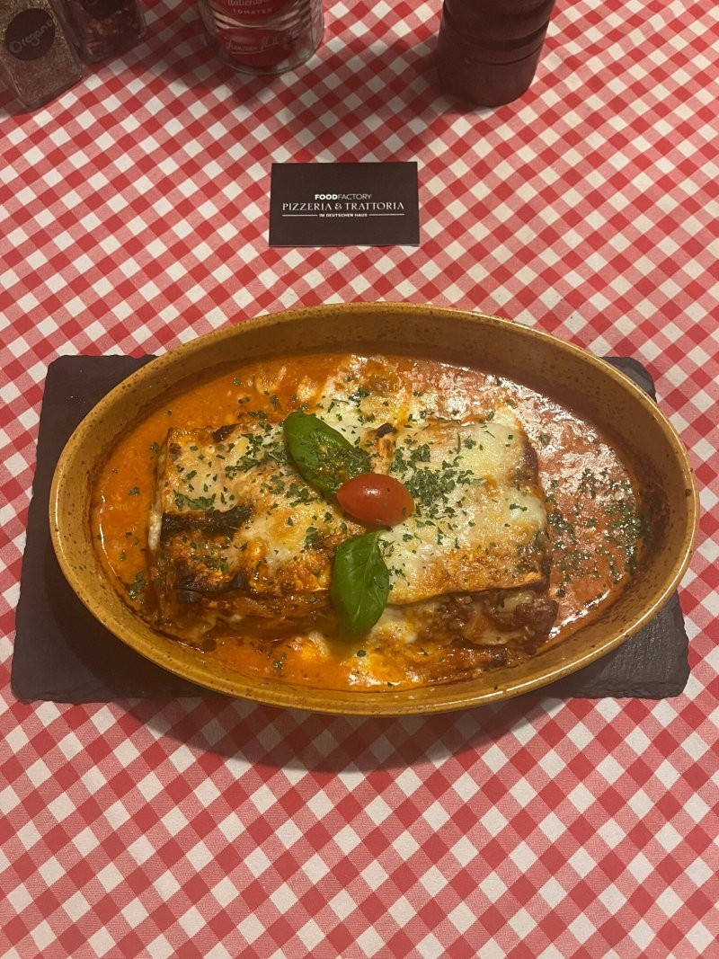 Pizzeria & Trattoria Food Factory