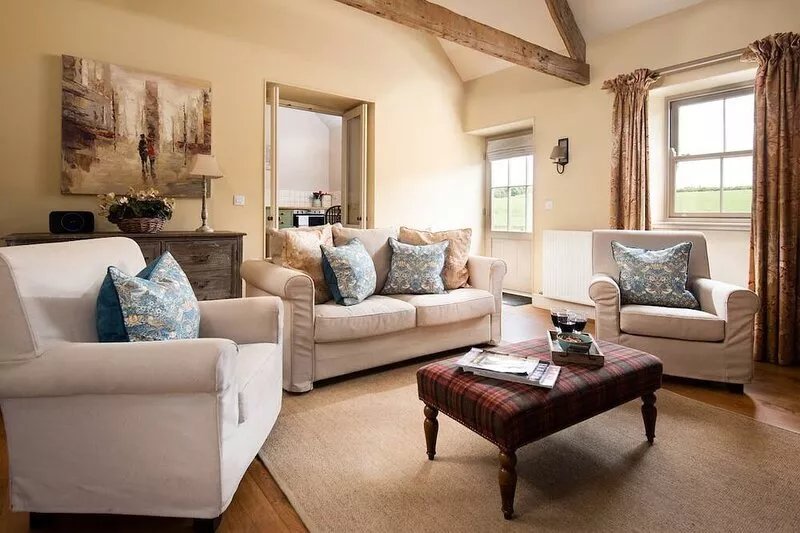 THE SMITHY, Crookham - Romantic holiday cottage for two guests and two dogs