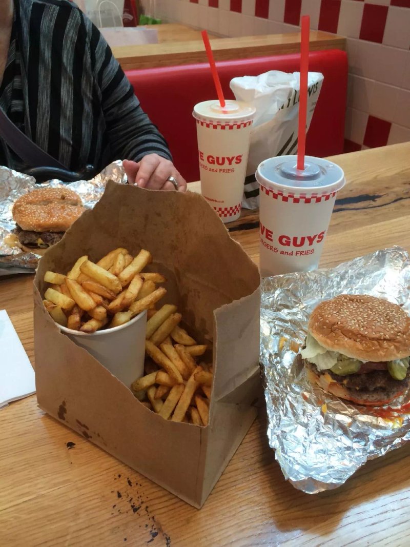 Five Guys Bluewater