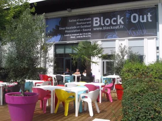 Block'Out Evry-Lisses