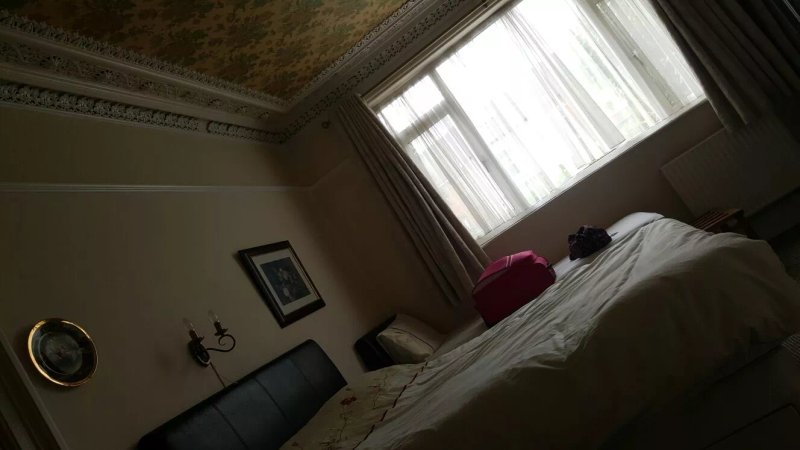 The Hollies Guest House