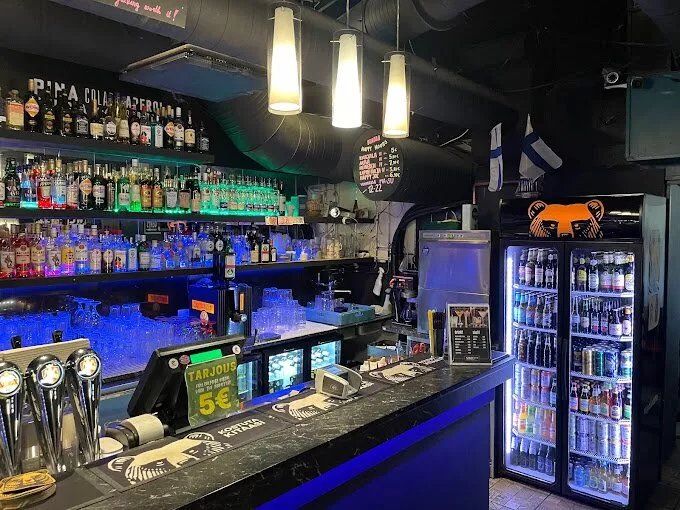 Street Bar