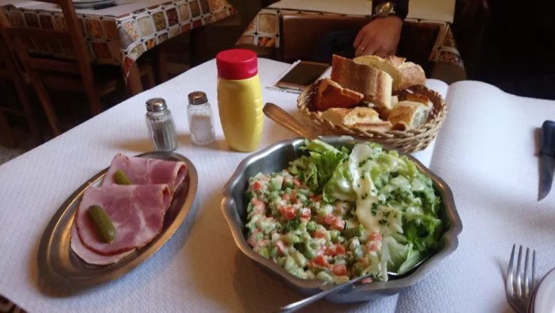 Cafe de France Les Routiers