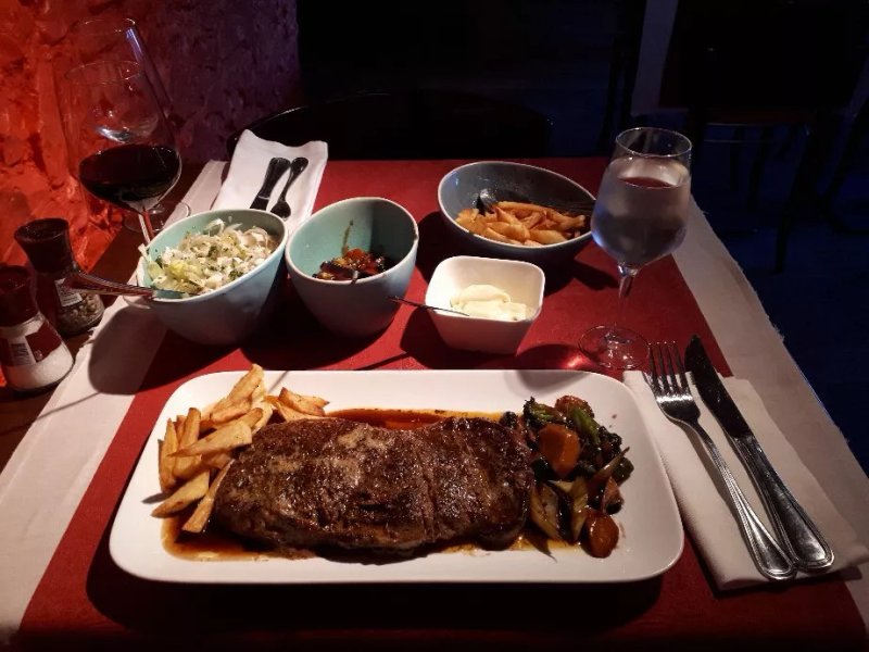Jane's Wine And Dine