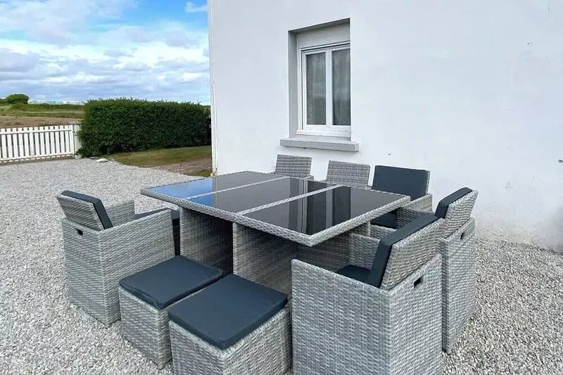 Saint-Pol family house garden fully equipped