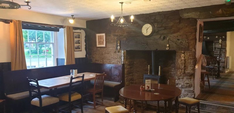 Griffin Inn LLyswen
