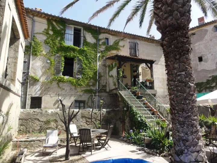 Maison De L'Orb