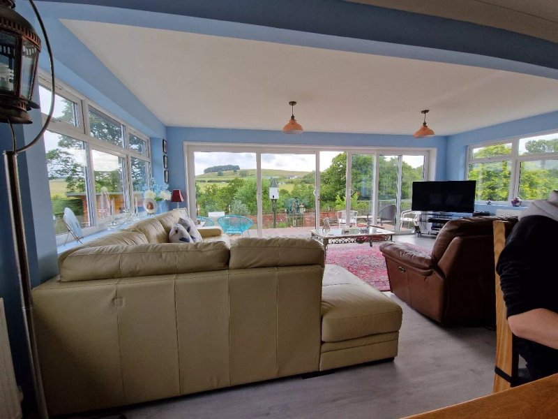 The Dolphins Guest House Bed & Breakfast