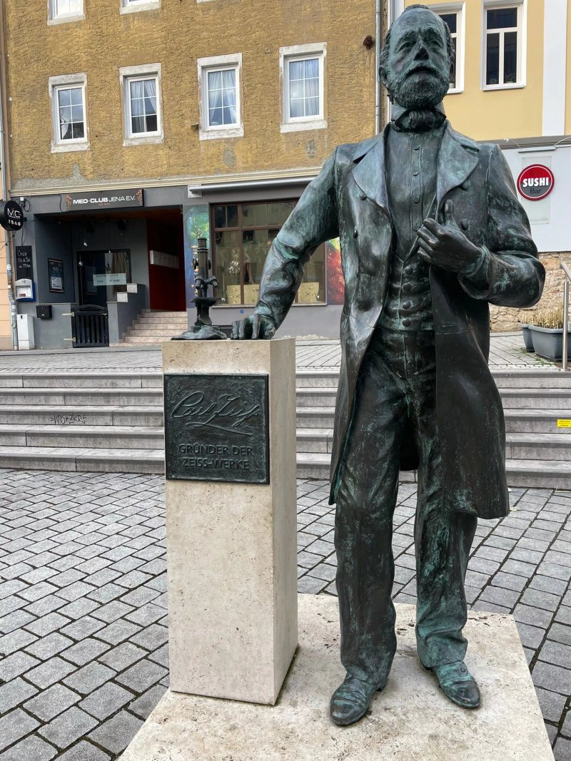 Carl-Zeiss-Denkmal