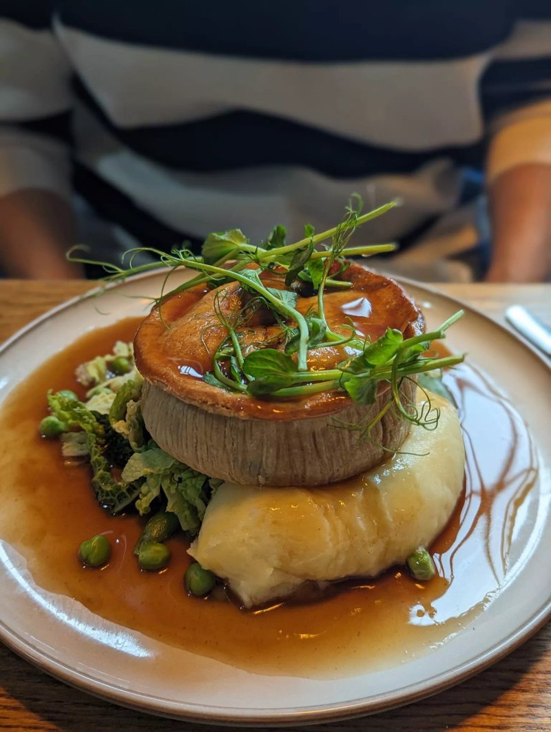 The Horse and Groom Linby