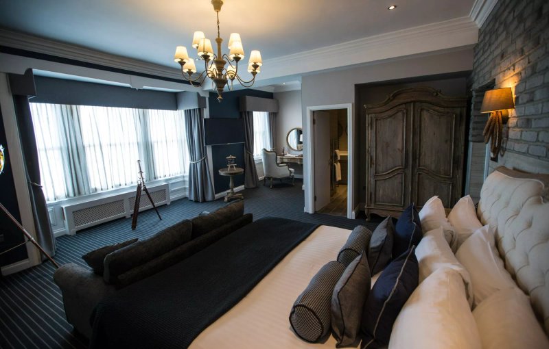 Roker Hotel