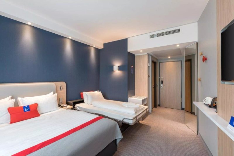 Holiday Inn Express Kaiserslautern, an IHG hotel