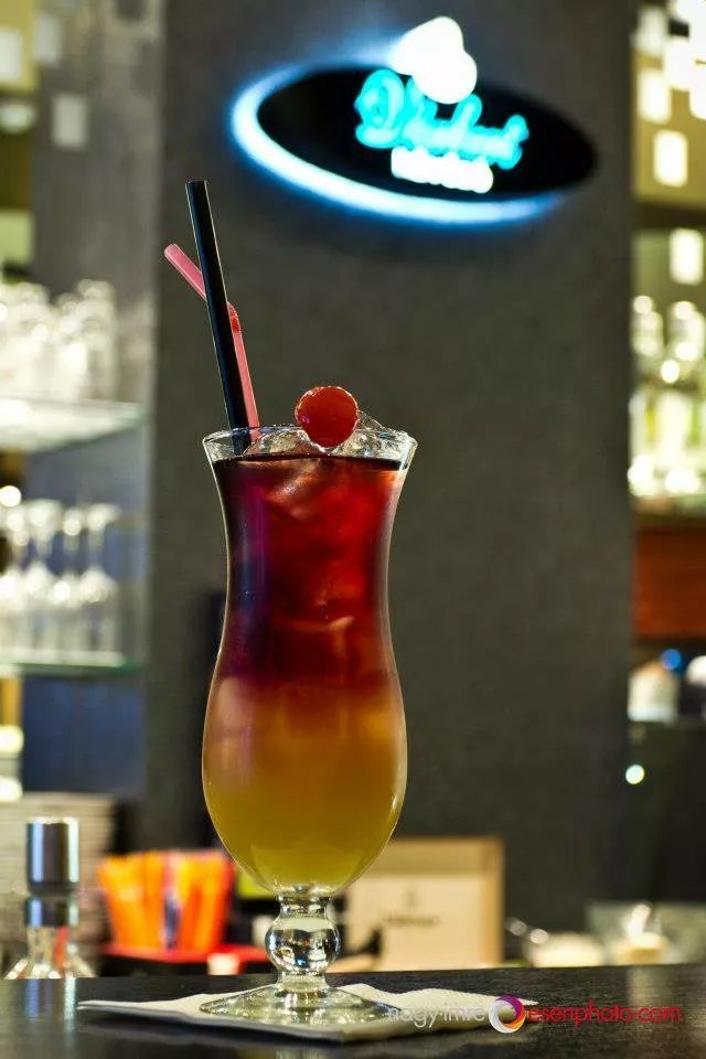 Varkert Cafe