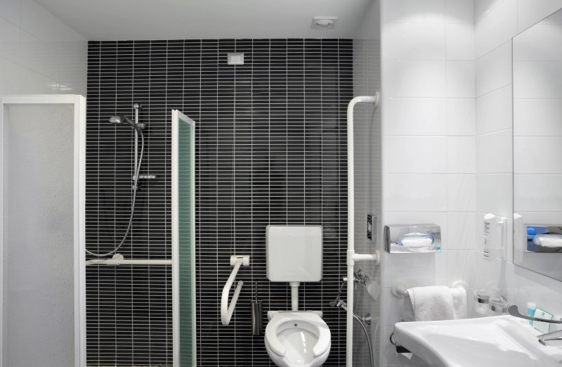 Holiday Inn Milan Nord - Zara, an IHG hotel