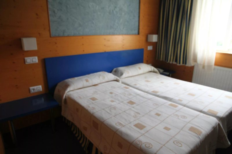 Bezana Lago Hotel